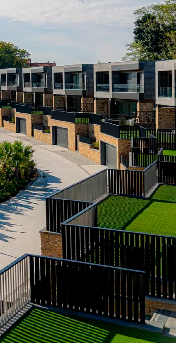 04 Contract Gorilla Ibiza